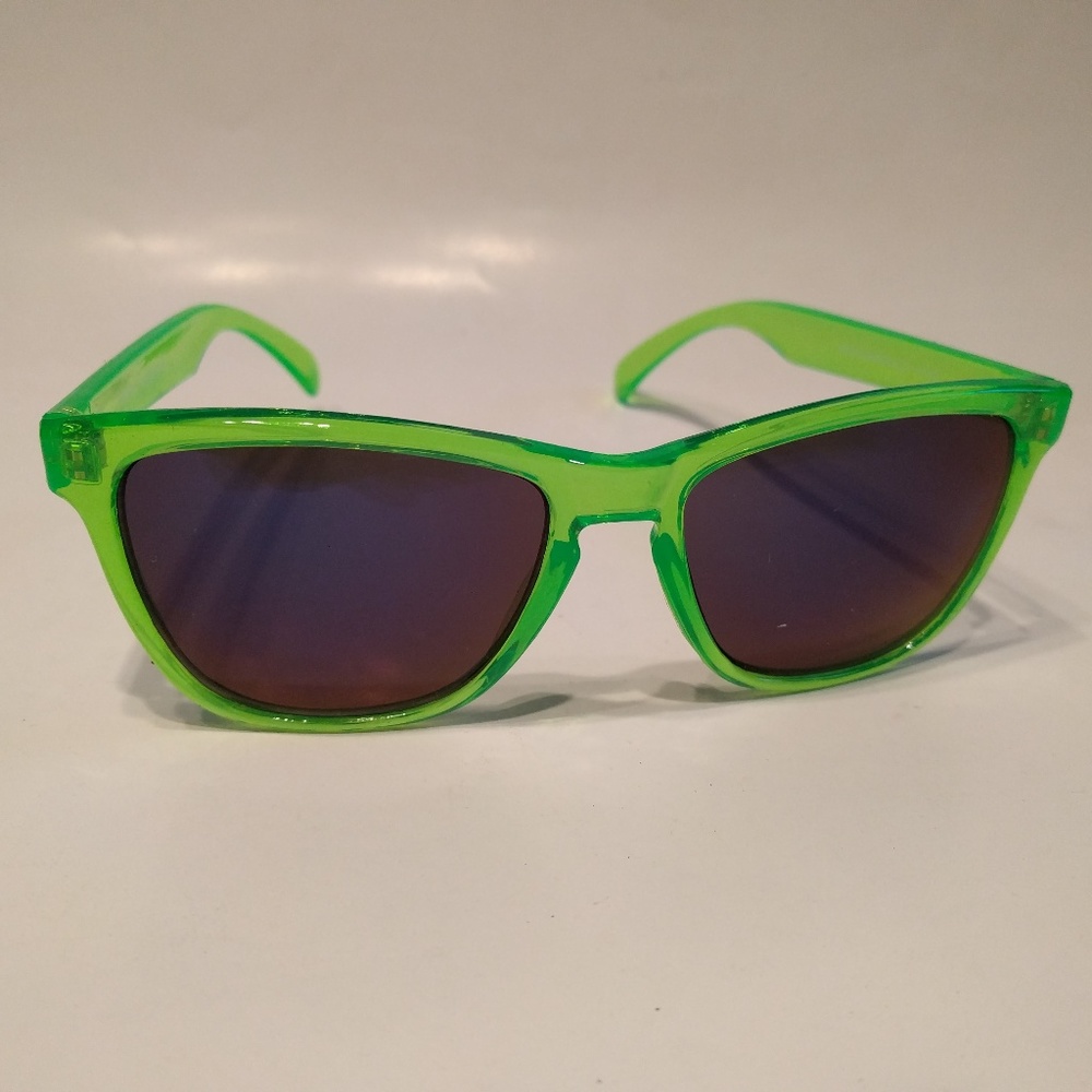 NWT True Vintage 90's Sports Frog skyn like cystral green frame style sunglasses
